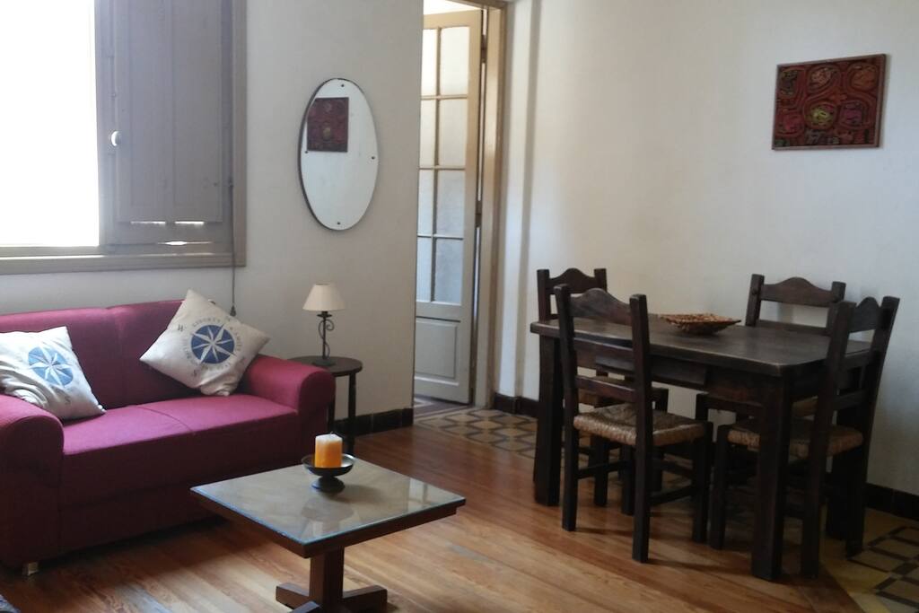 living comedor puerta a cocina