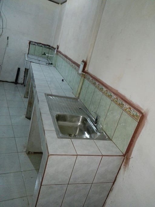 Cuenta con area de cocina, por si lo necesitan o también yo les puedo dar servicio de alimentación y lavado esté servicio se cobra por aparte