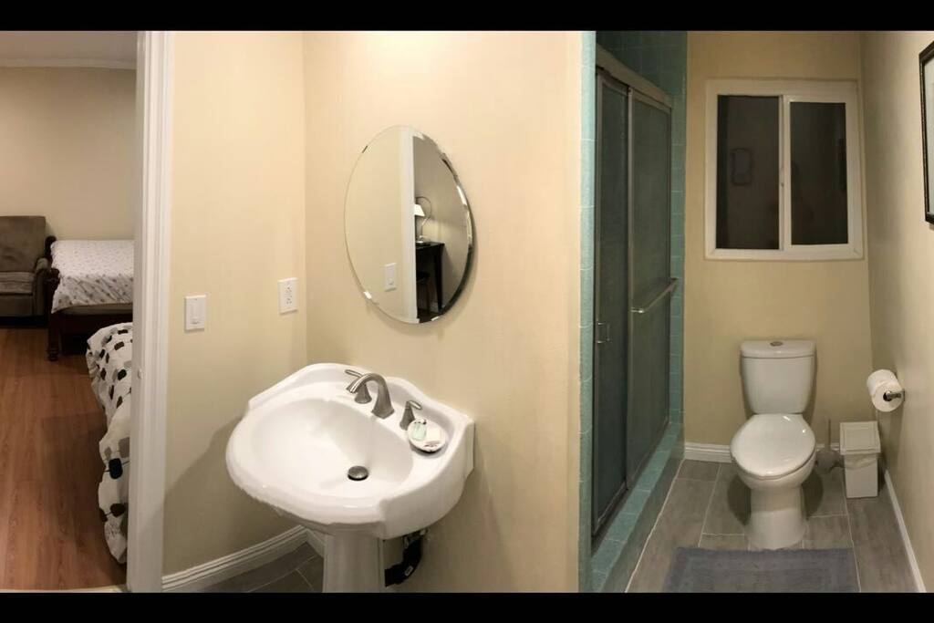 Bathroom 衛浴
