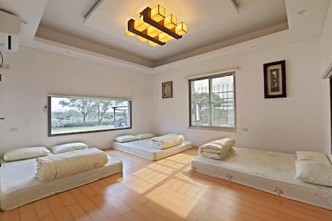 Hualien Taroko YU's B&B View Family Six People Room