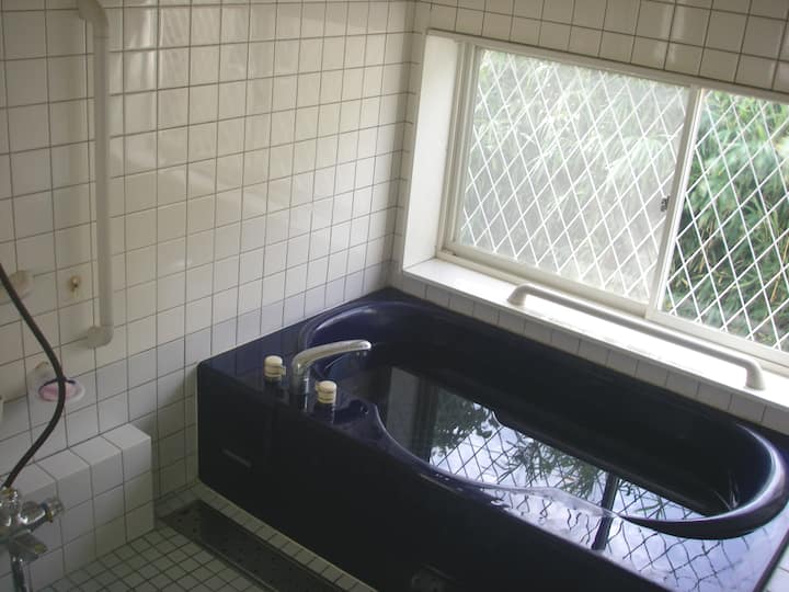 風呂  1.5坪
ご家族でもご利用いただきありがとうございます。