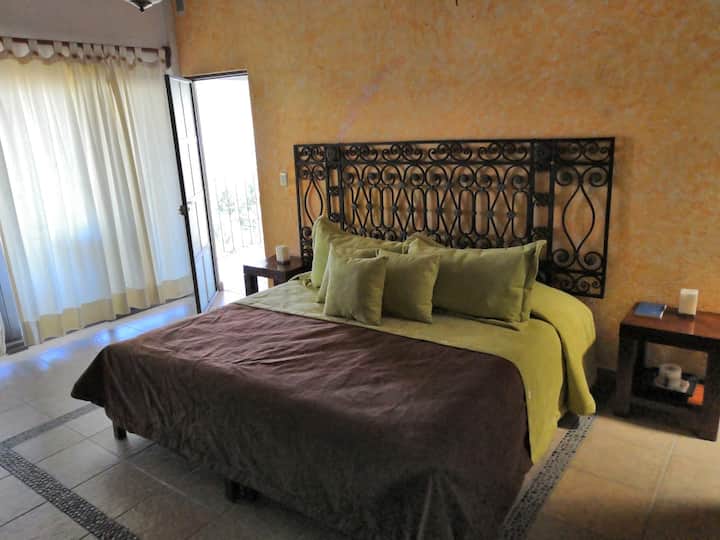 Chumba cha kulala cha kiwango cha juu kilicho na mwonekano