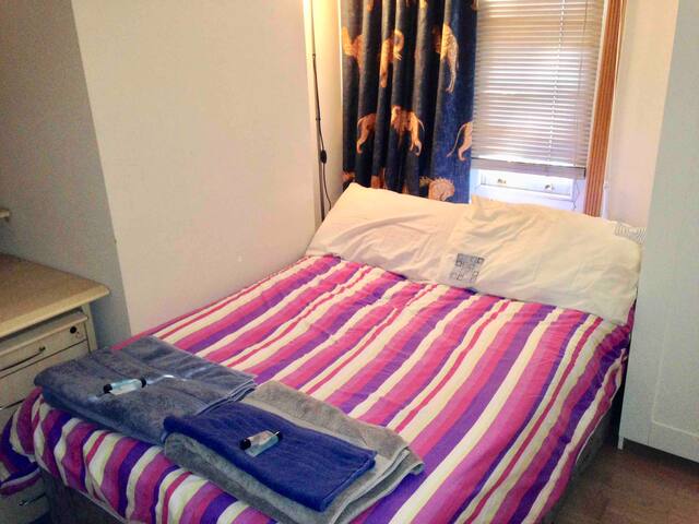 3-bed apartment, WC1 gallery image 5