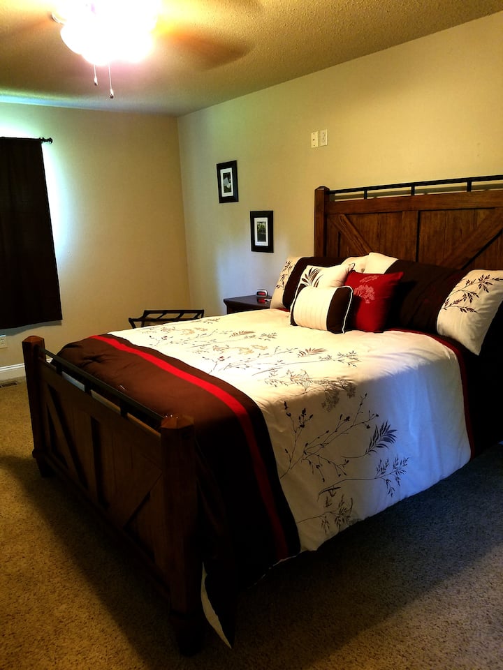Master Bedroom -  Queen size bed with high-quality mattress.  Spacious room.