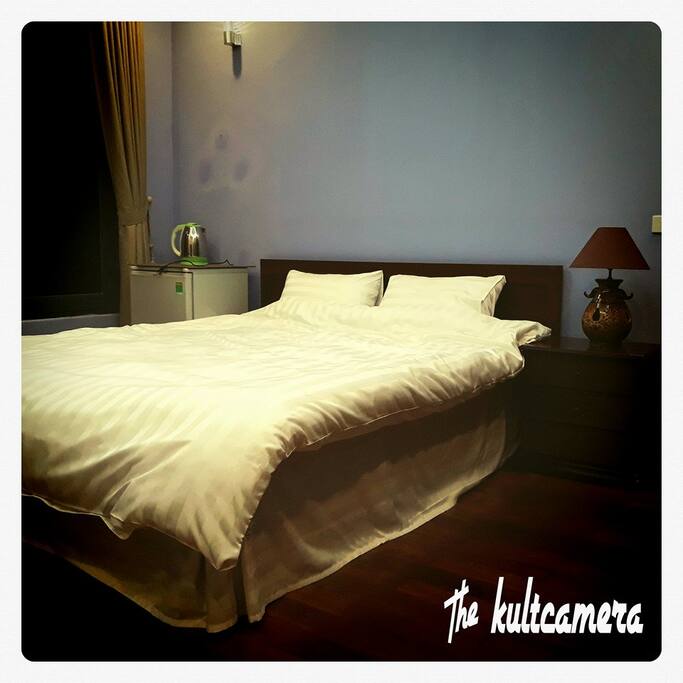 Your wide clean clean clean clean bed