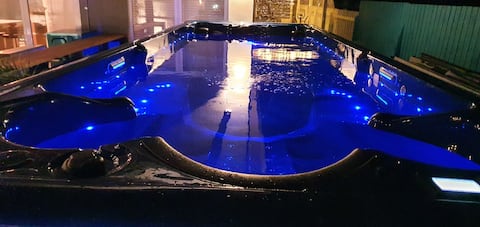 Top Airbnb: "The Prince" Luxury house with private chef in Geelong
