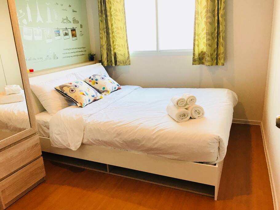 Bedroom with 1 air-conditioner