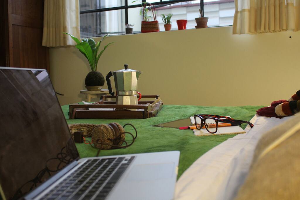 Tu habitación / Your room