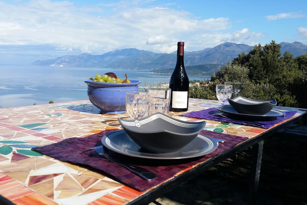 Dining in front of the bay.