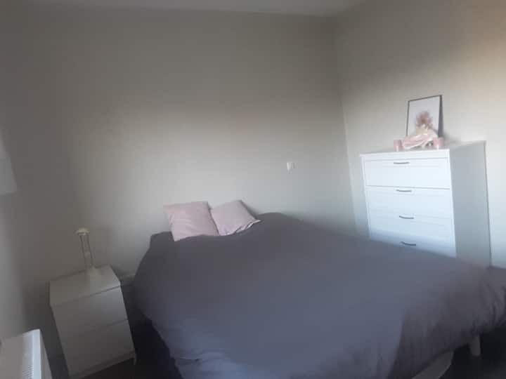 dhomë gjumi 1 krevat  140x190 