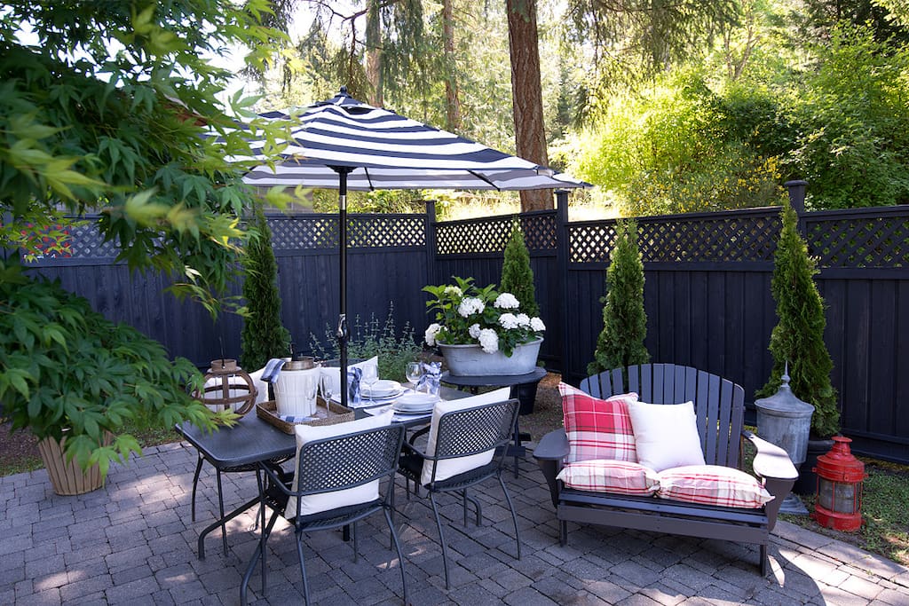 Your private out door dining area