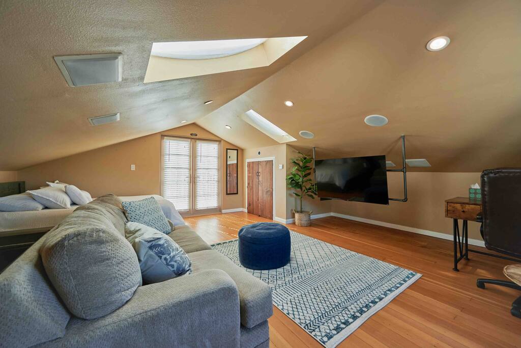 The Carriage House