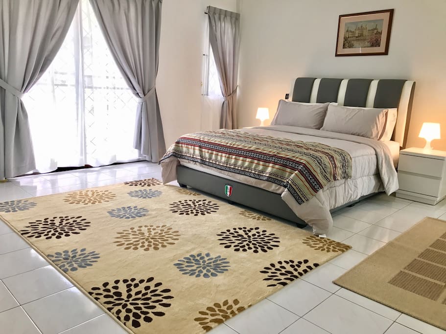 Taman Mawar: Bright & Chic Double Room