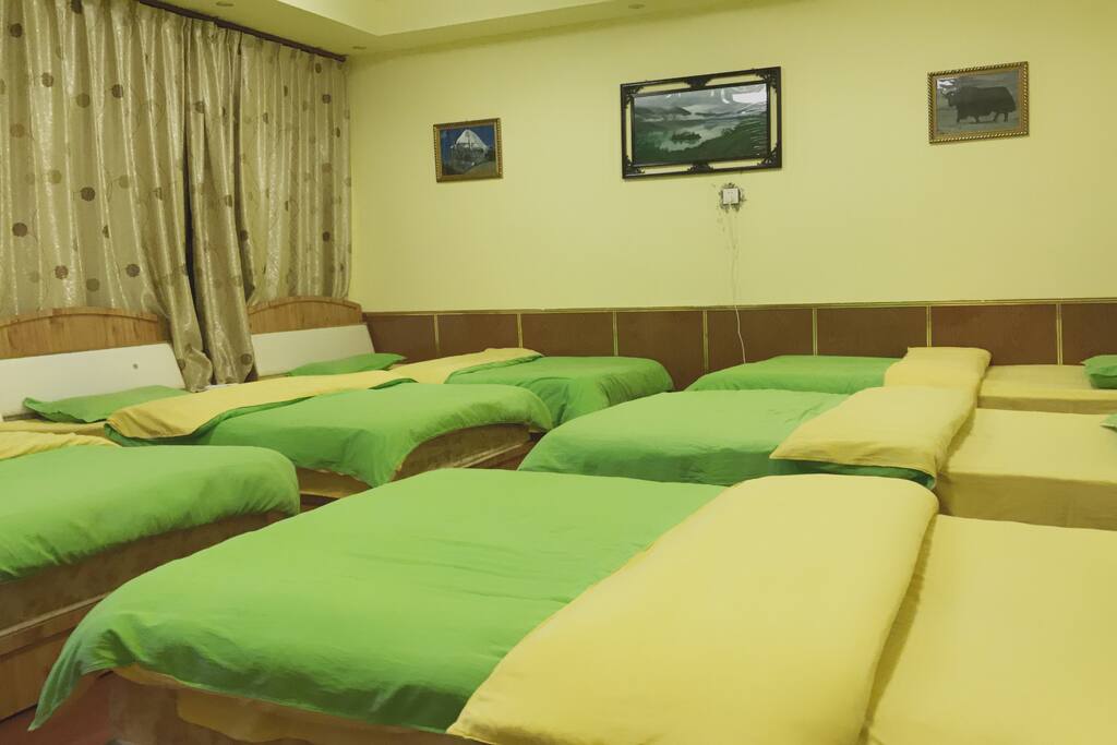 男生六人间床位房(公卫)
