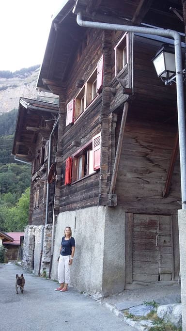 Charme d'un chalet valaisan à 7 min de Leukerbad