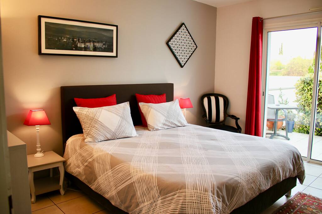 Kingsize bed