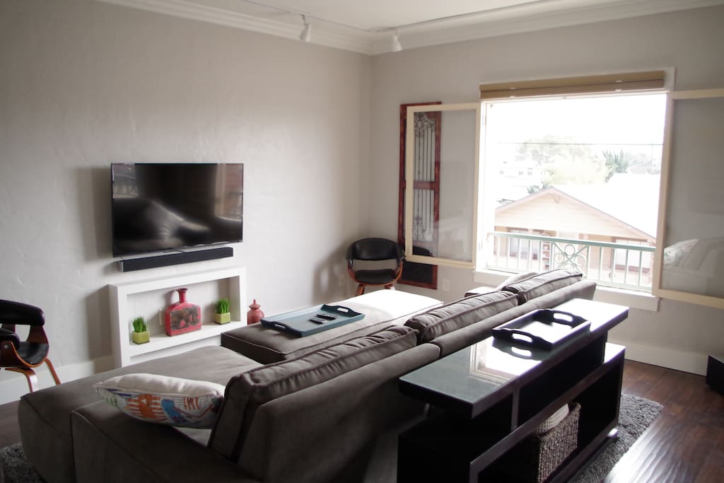 Entire Apartment in great location Apartments for Rent in Ventura