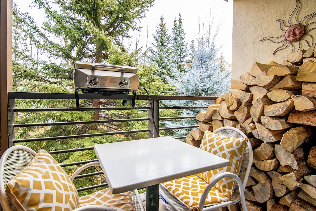 Enjoy alpine views from the balcony of your rental.