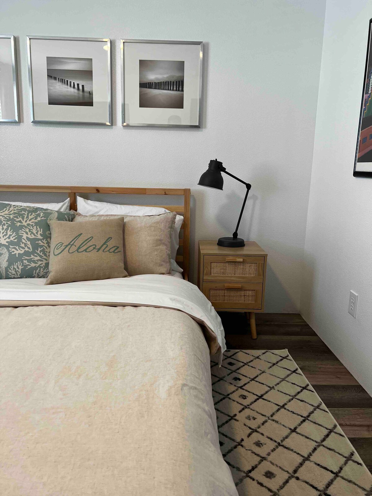 Соба за гости - брачен кревет (широк 150 - 179 см)