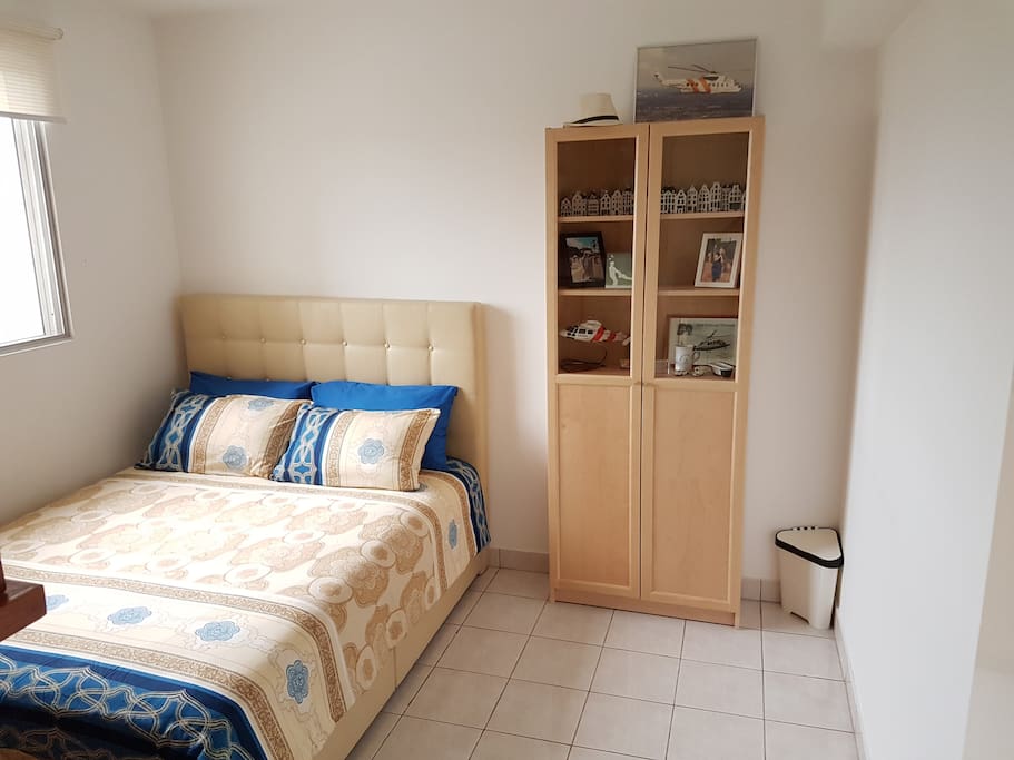 Queen size bed