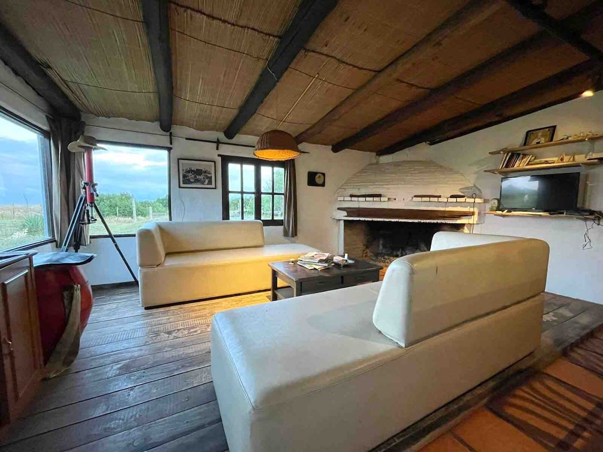 Top performing Airbnb: Atlantica, solar eco house, secluded and quiet in Castillos