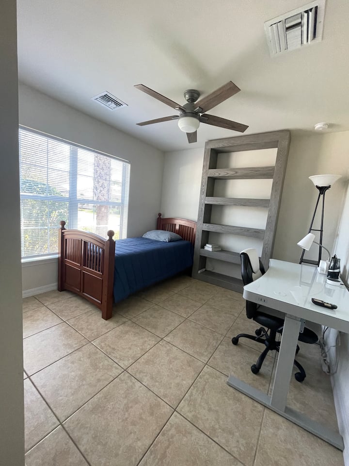 საძინებელი 4