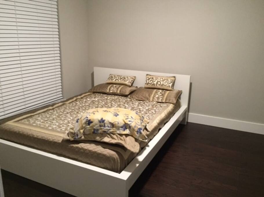 King size bed