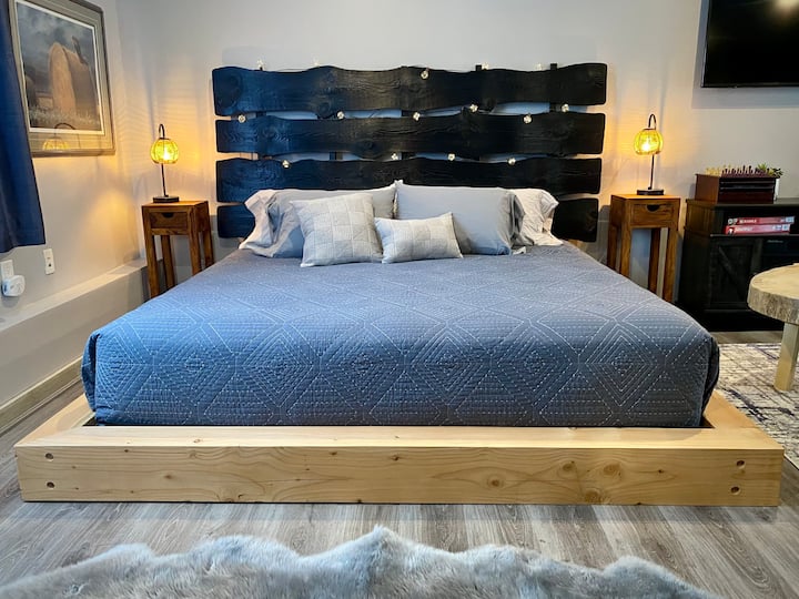 Luxury Guest House with Private Hot Tub and Trails
