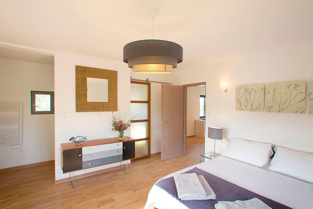 Garden Room with ensuite shower and toilet
