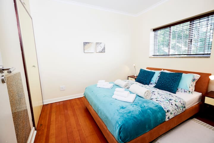 غرفة النوم 2