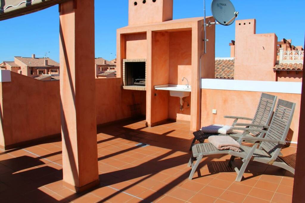 Kom genieten van ons enorme privé zonneterras!