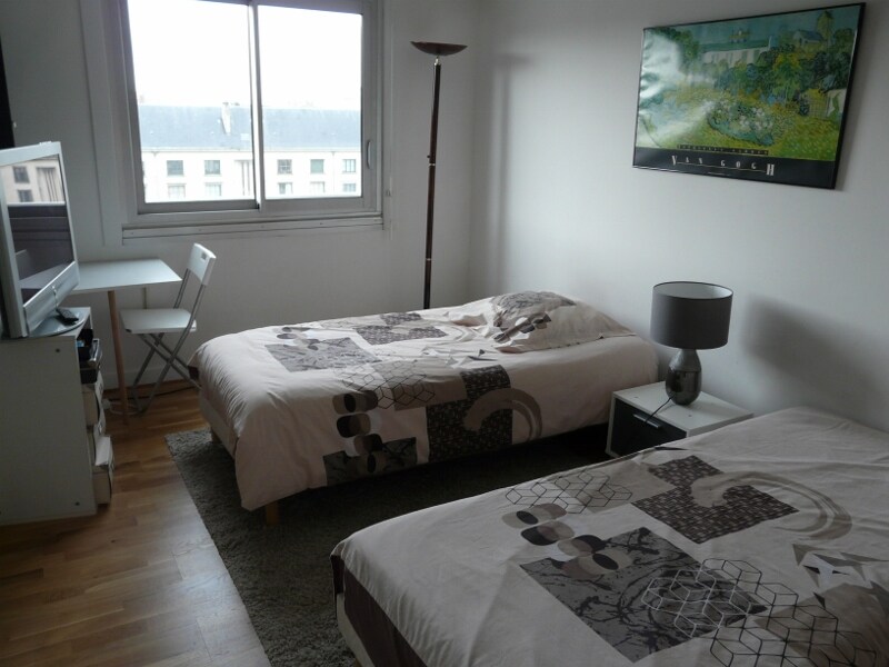 Spálňa 2 vo verzii 2 jednolôžka (možné jedno veľké lôžko)
