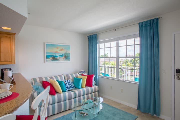 Waterfront Condo: Central Loc, 5 Mins To Beach - Clearwater Beach, FL