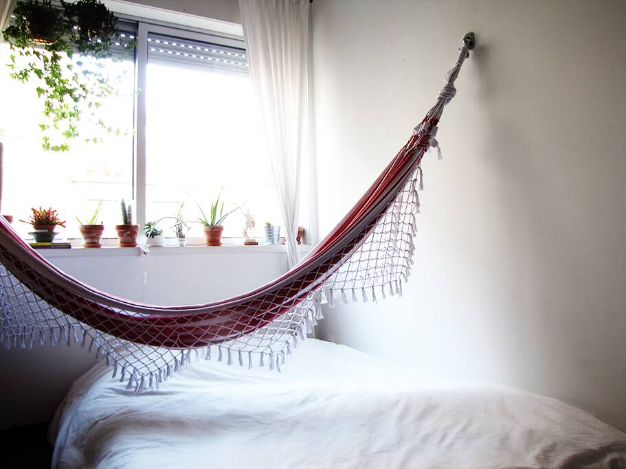 Sleeping net available ;)
