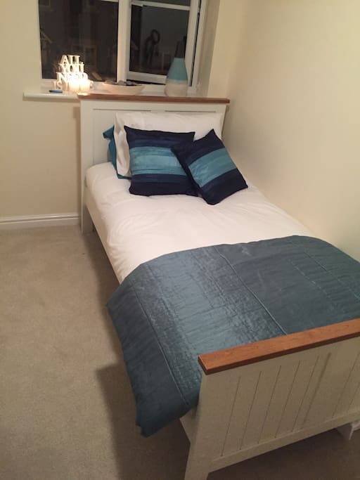 Single room with comfy bed