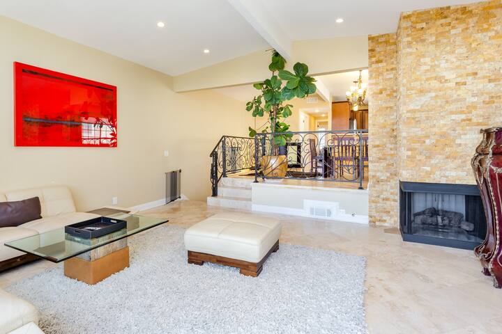 Furnshd New Beach Home 90 night min gallery image 3