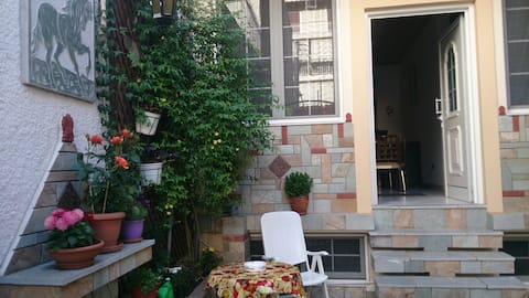 Villa "Nefeli" - next to the Port of Piraeus