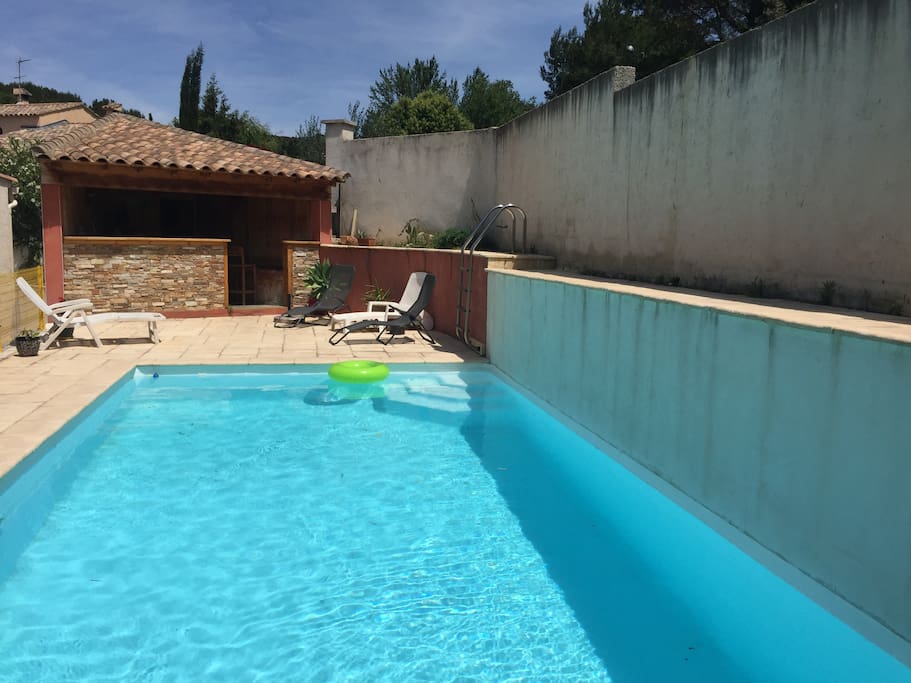 Piscine avec Pool house