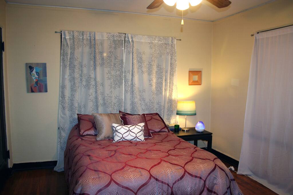 Full size bed
