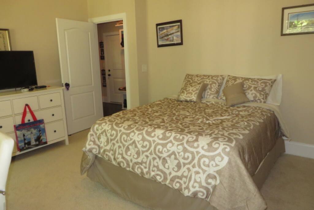 Full Size Bed