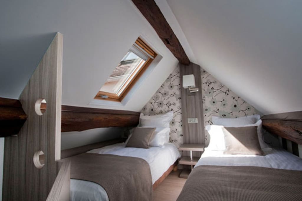 chambre mansardée lit séparé ou lit double collé