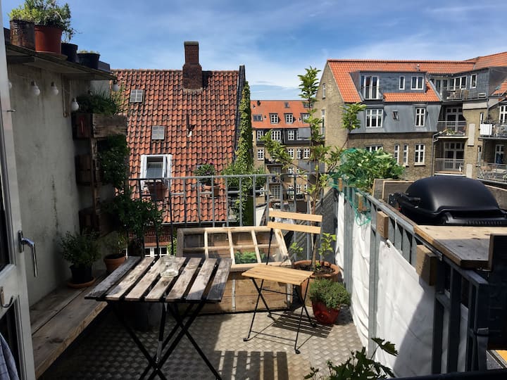 Large , bright and lovely apartment in the heart of Aarhus Lofts for