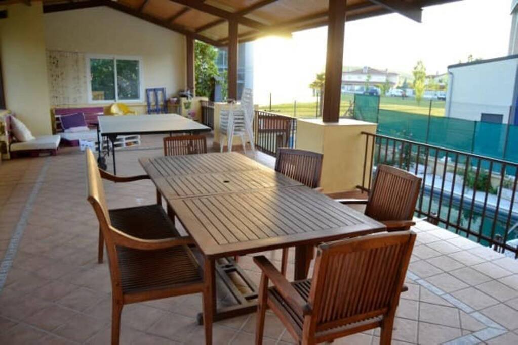 Espaciosa terraza para disfrutar y descansar
