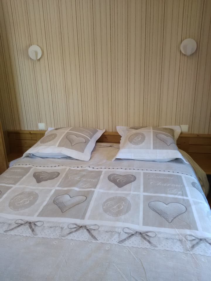 Спалня 2