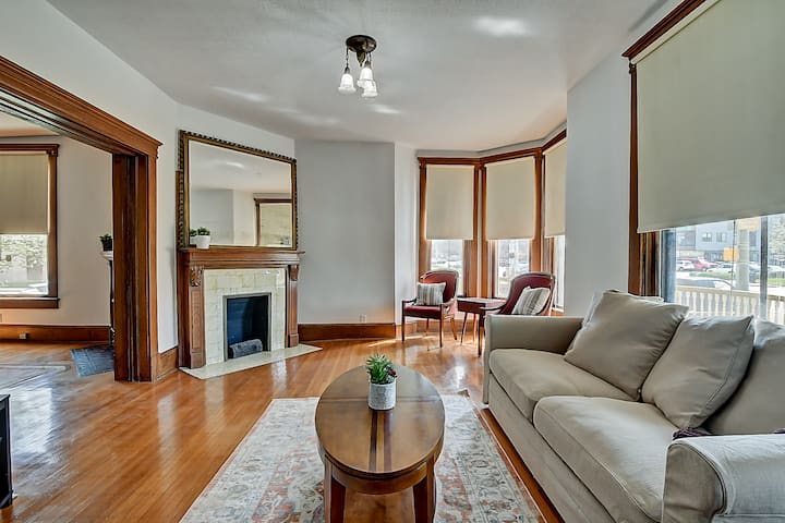 Fountain Square Historic Townhome | 2bd, 2 Br - Indianapolis, IN