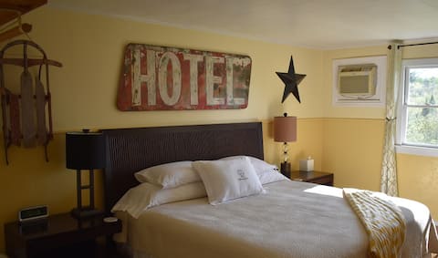 White Mountains Barron Brook Inn King Bed Room