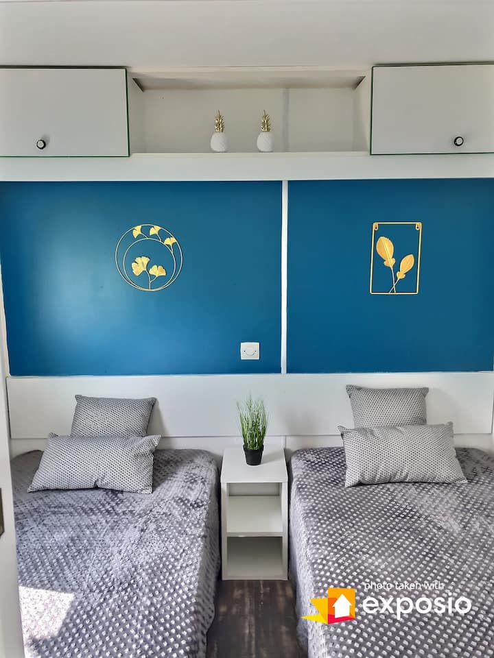 חדר שינה 2 מיטות יחיד