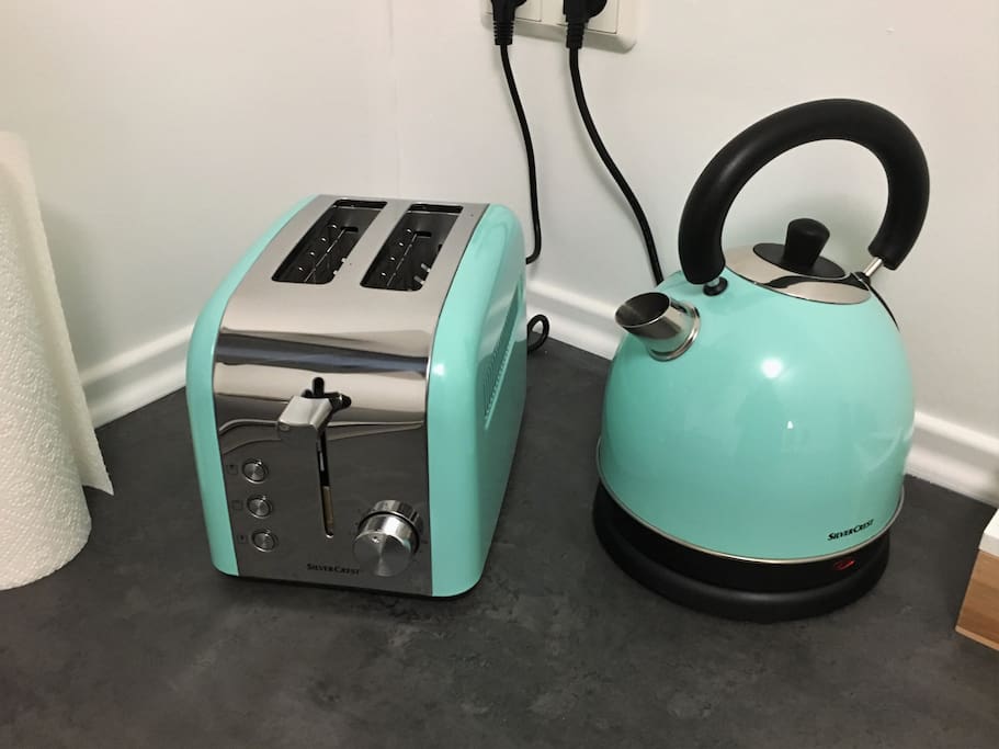 Retro Wasserkocher und Toaster