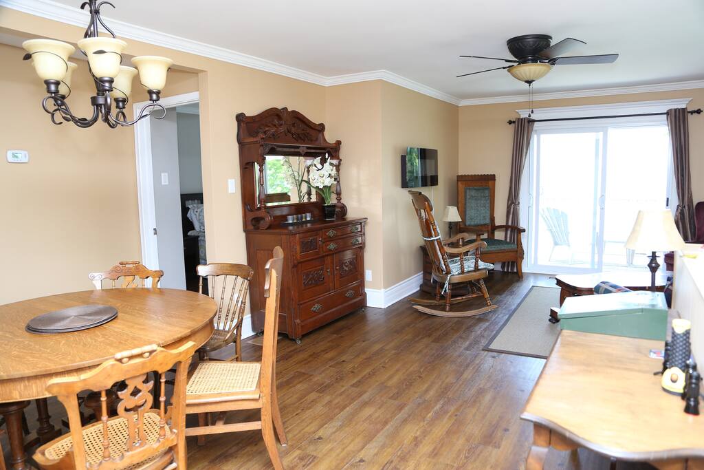 Open concept dining/living area