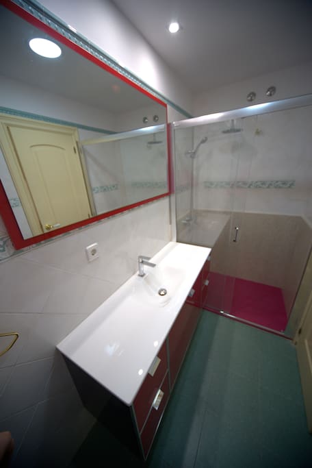 Baño con ducha